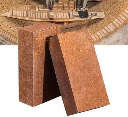 Wysokotemperaturowe ogniotrwałe cegły magnezowe Doskonała odporność na szlak Pieczona cegła magnezowa do wyściółki pieca stalowego