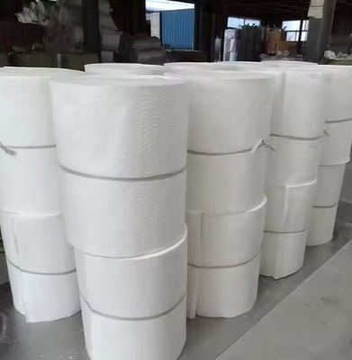 Materiały izolacyjne do pieców przemysłowych Wysokiej czystości włókna ceramiczne wełna aluminium silikatowe koce