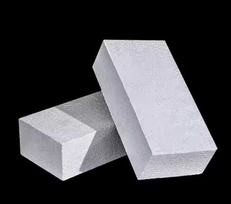 Aluminiowa bańka ogniotrwała cegła 1800C Aluminiowa dziura kula izolacyjna cegła do pieca ceramicznego