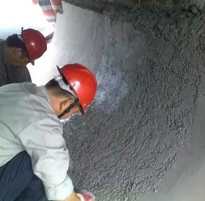 Produkcja Al2O3-SiO2 Skład chemiczny Odporna na ciepło, odlewana masa rammingowa dla ogniotrwałych podłoża Eaf