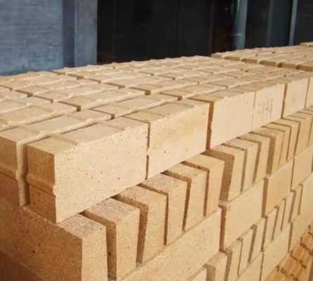 Sprzedaż hurtowa cegieł ognioodpornych z gliny aluminiowej o pojemności 45% SK32 SK34 SK36 do pieca pizzowego