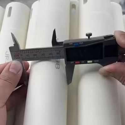 Wysokiej temperatury 99% Al2o3 Refractory Ceramic Tube Pipe Alumina Ceramic Roller For Ceramic Oven