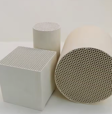 Nowy wysokiej wydajności kordieryt korund ceramiczny katalyzator z pszczół miodnych substrat nośny do oczyszczania gazów organicznych